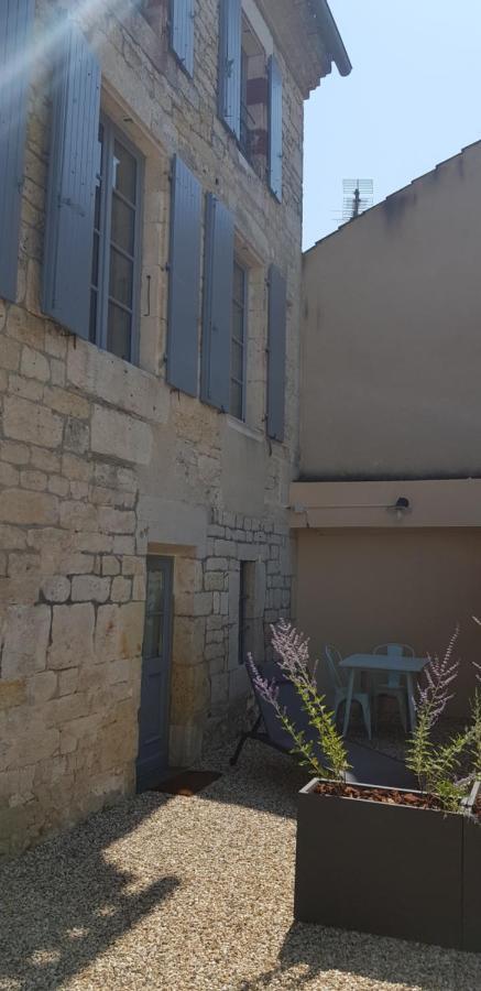 Bed and Breakfast La Cour Saint Louis Кастельно-Монратье Экстерьер фото