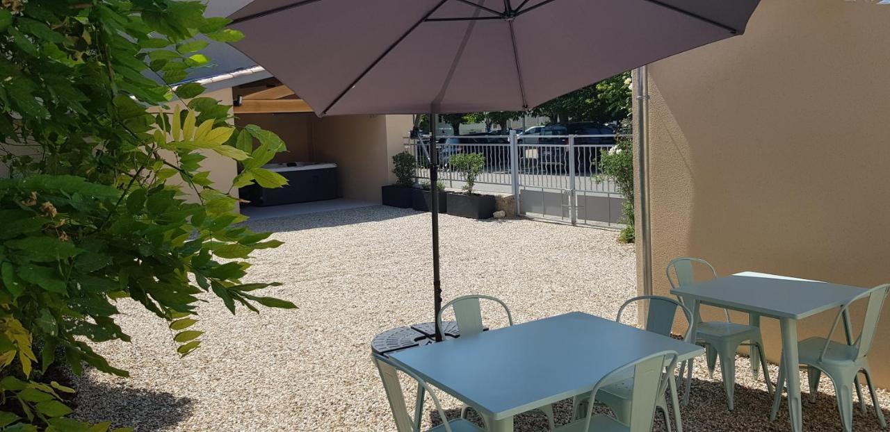 Bed and Breakfast La Cour Saint Louis Кастельно-Монратье Экстерьер фото