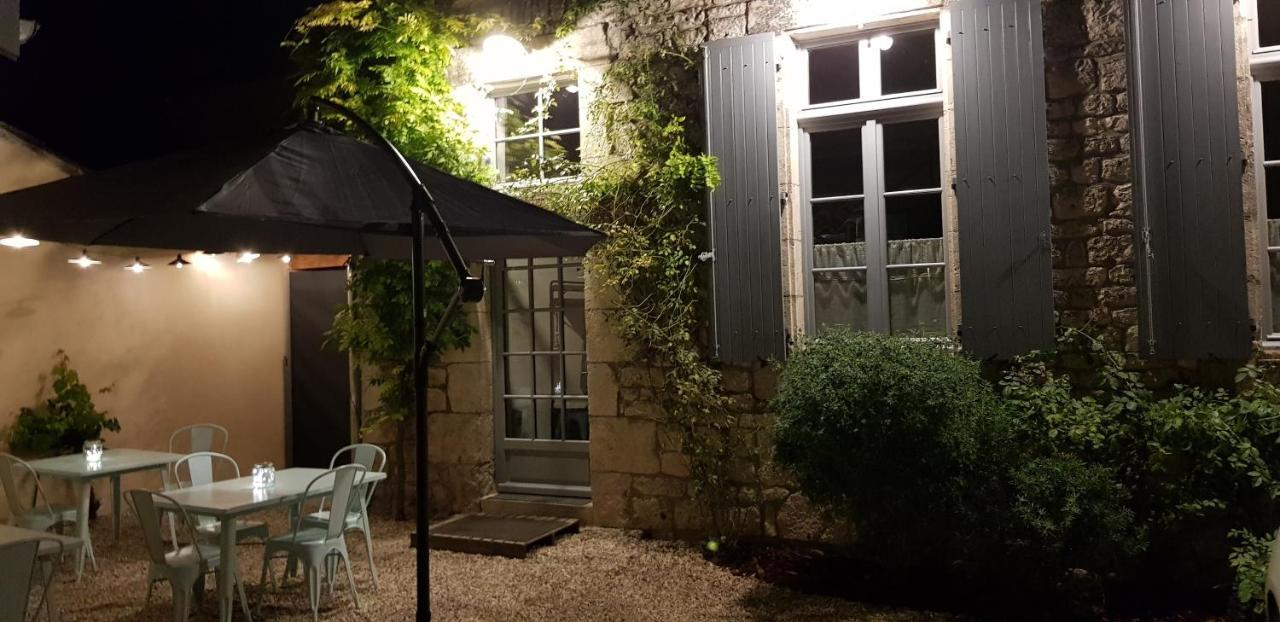 Bed and Breakfast La Cour Saint Louis Кастельно-Монратье Экстерьер фото